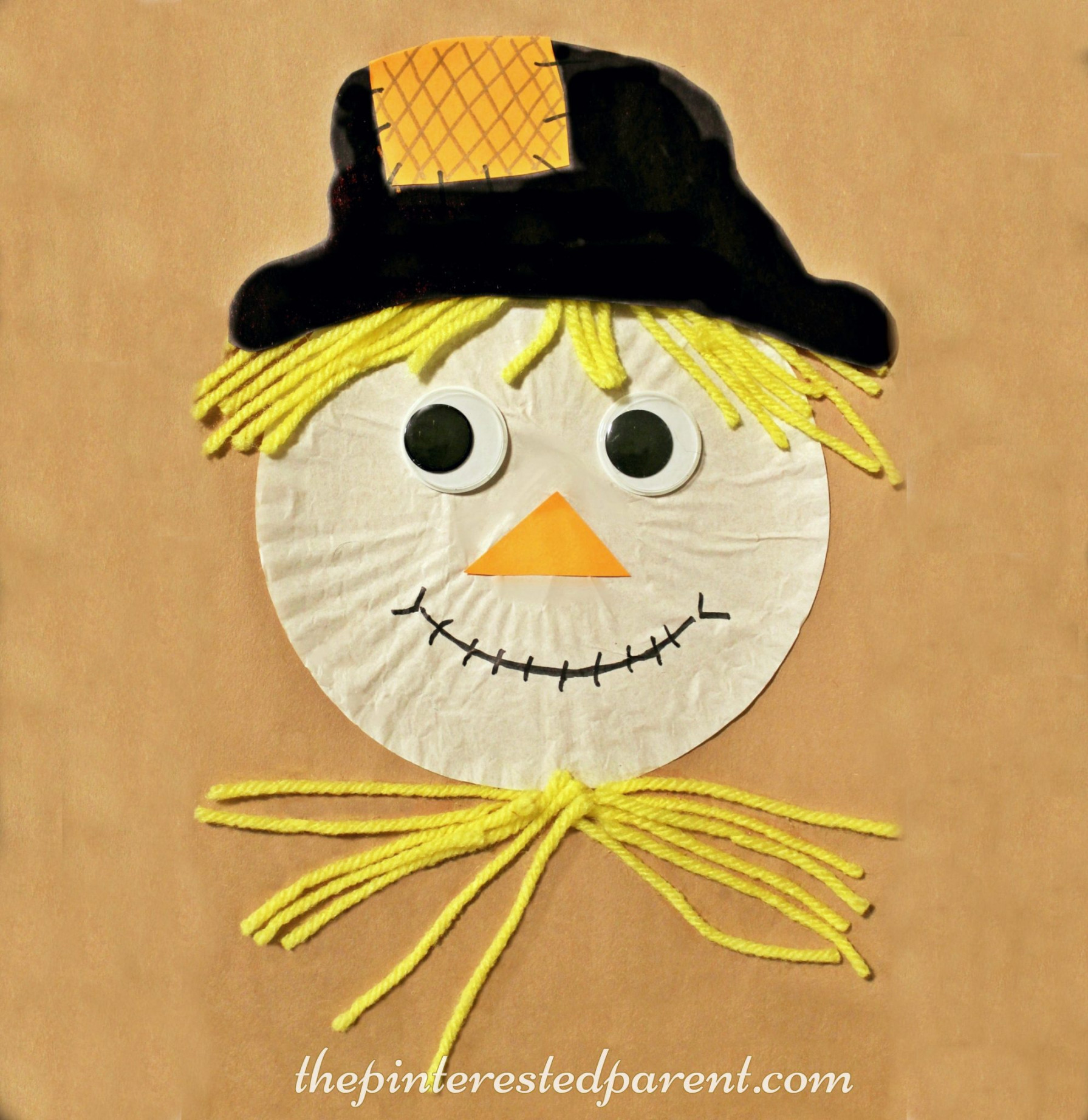 Cupcake Liner Scarecrow – The Pinterested Parent