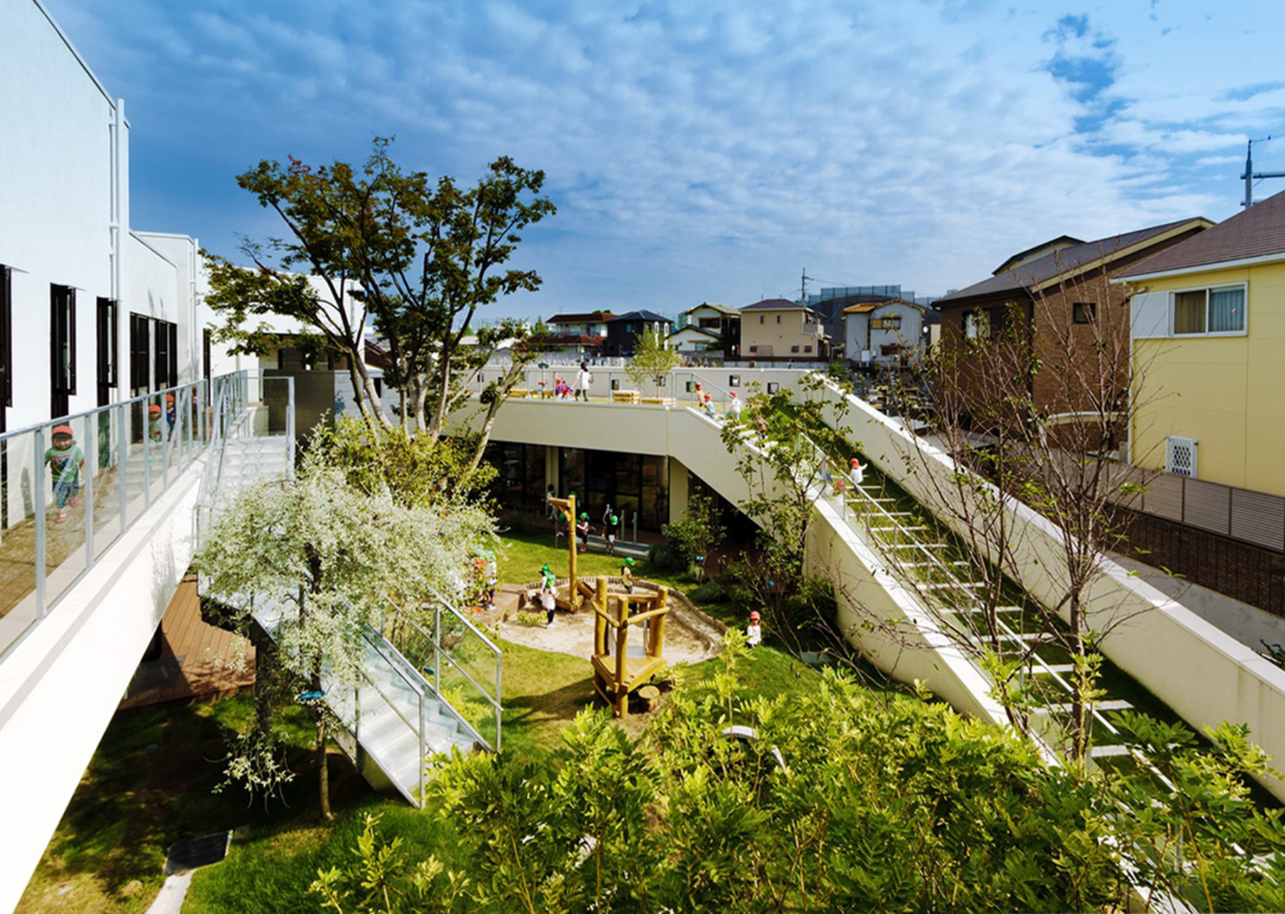 KM Kindergarten and Nursery / HIBINOSEKKEI + Youji no Shiro