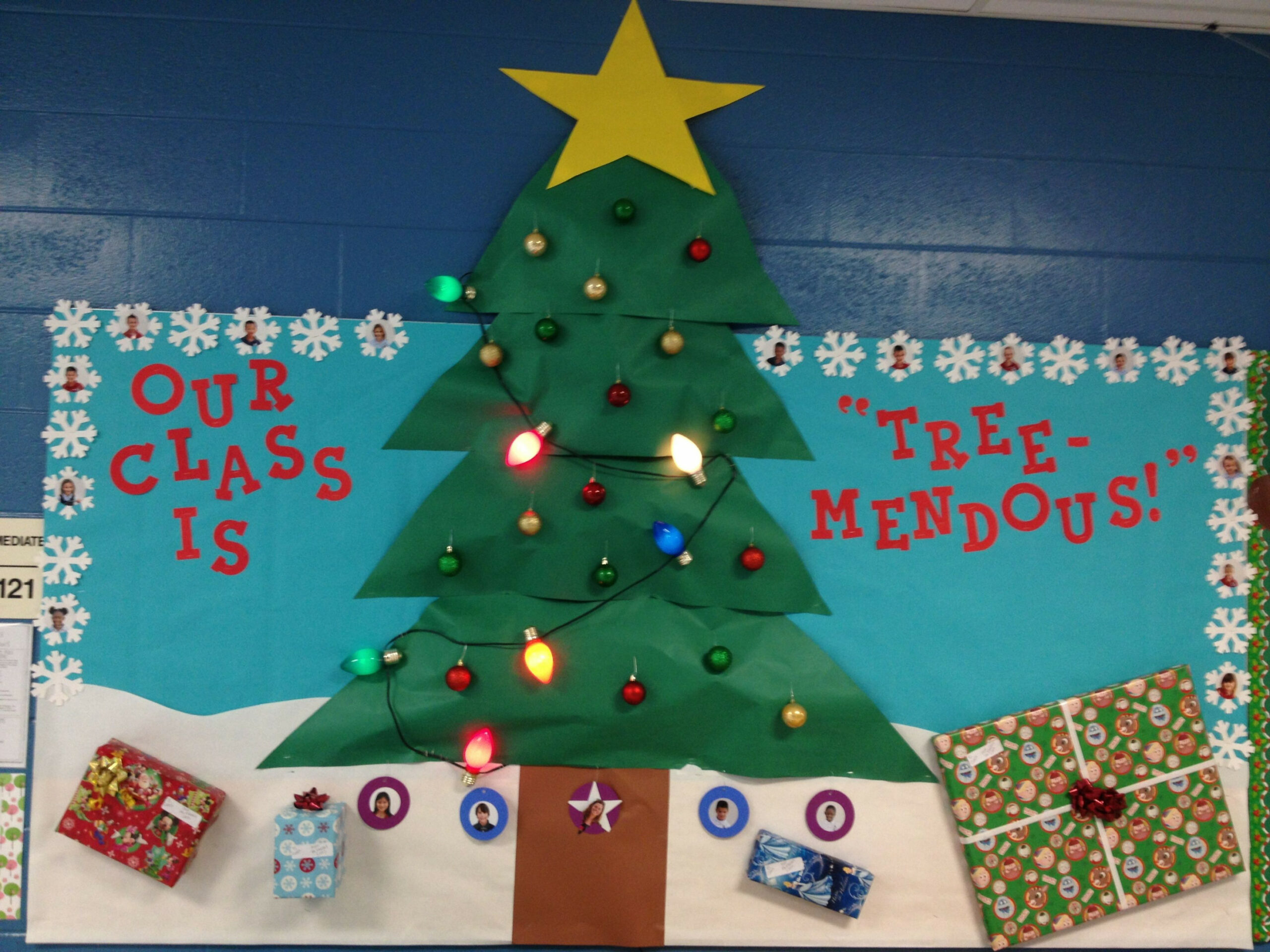 My Christmas Tree Bulletin Board :)  Christmas bulletin