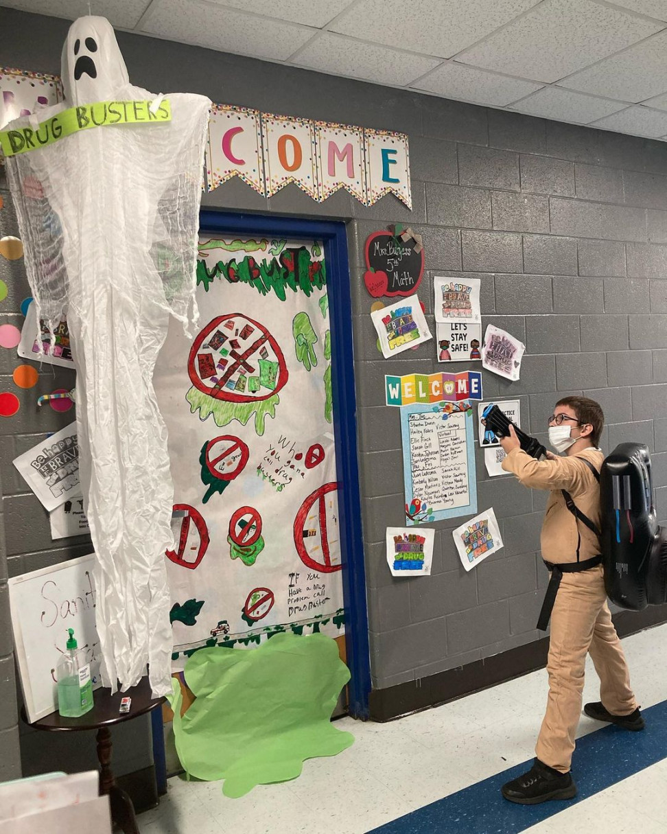 Red Ribbon Week Door Decorating Ideas Guaranteed to Win Your