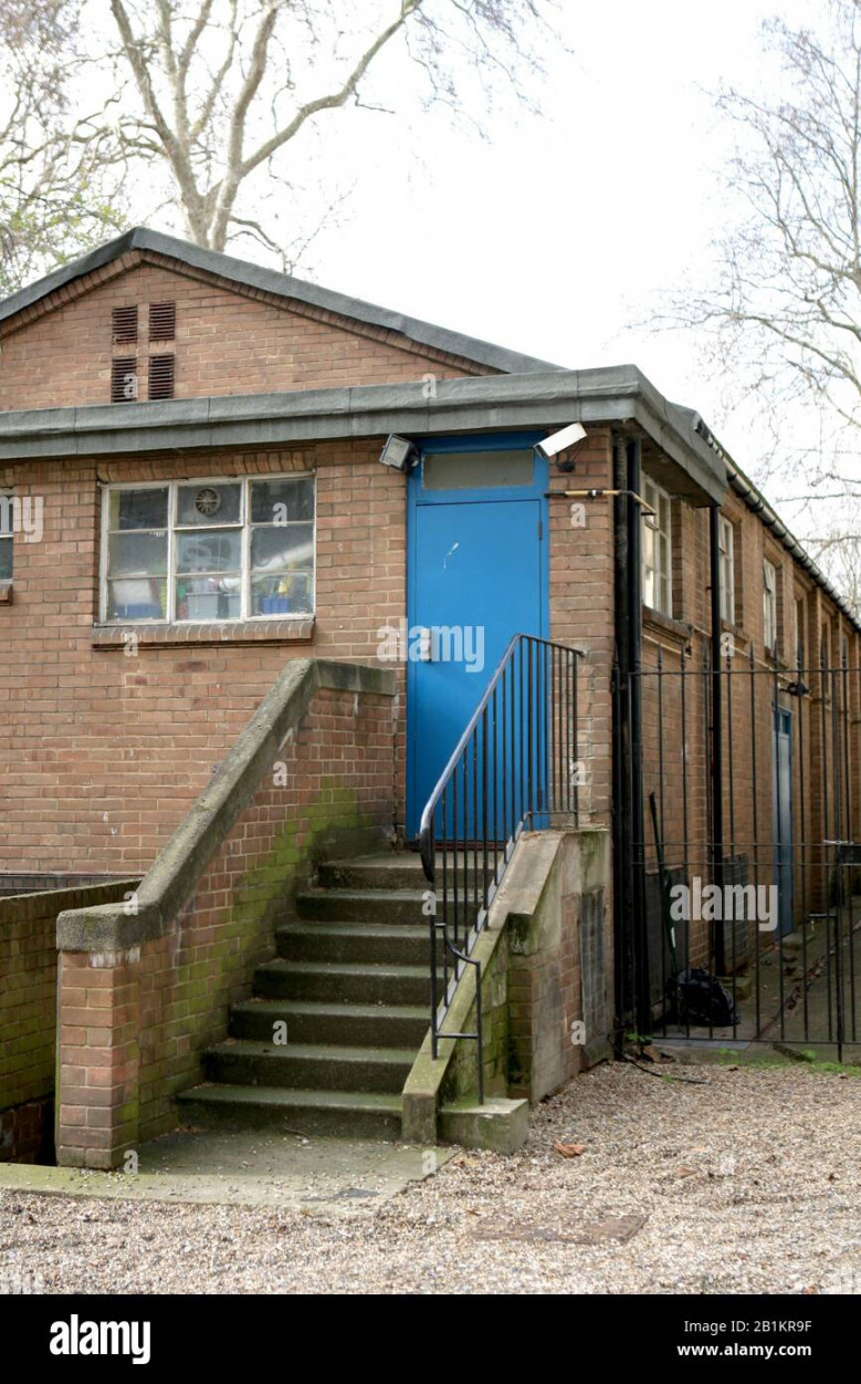 Young England Kindergarten, St